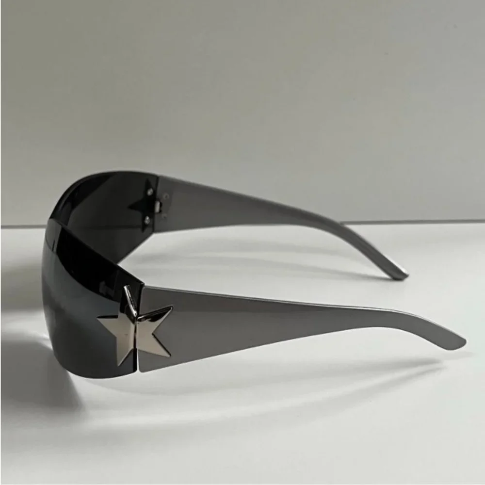 Y2K 2000s vintage style silver gray frameless star women's sunglasses